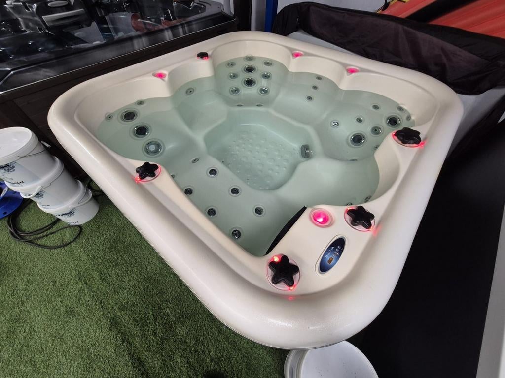 AANBIEDING 2500 EURO‼️balboa jacuzzi vandaag nog bezorgd, Ophalen of Verzenden