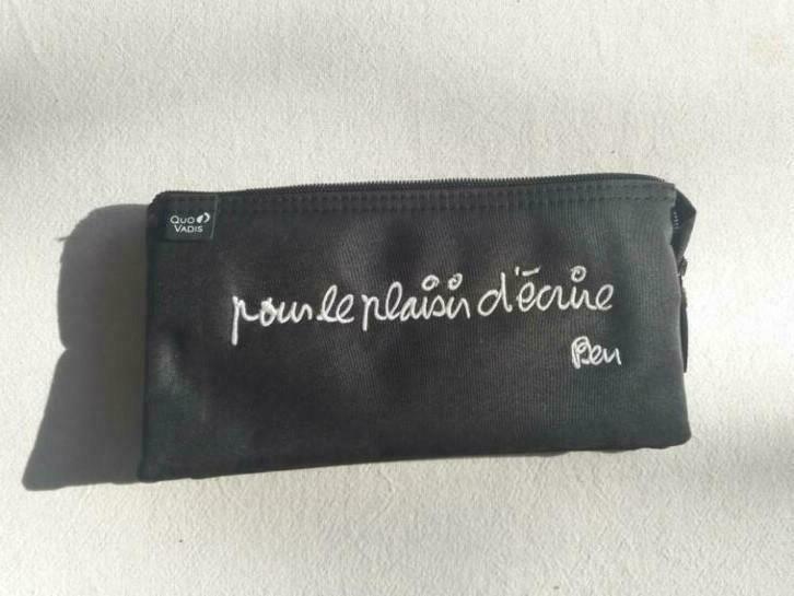 Plumier, Enlèvement ou Envoi, Comme neuf