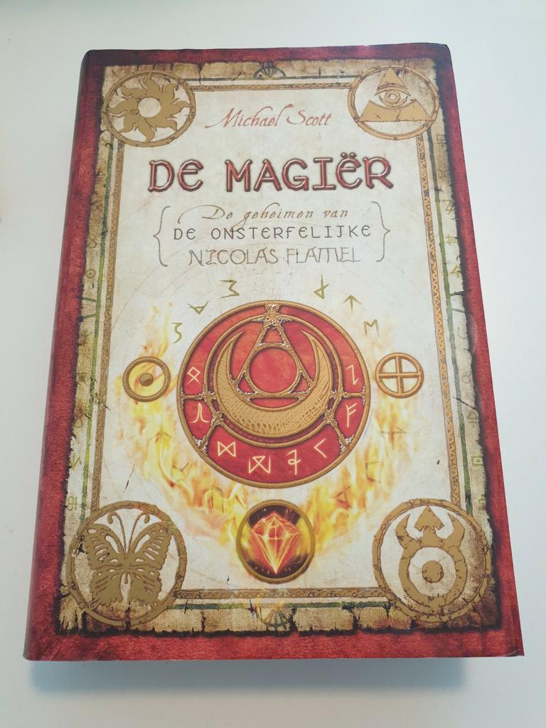 De Geheimen Van De Onsterfelijke Nicholas Flamel - Deel 2 :, Boeken, Ophalen of Verzenden, Zo goed als nieuw, Michael Scott