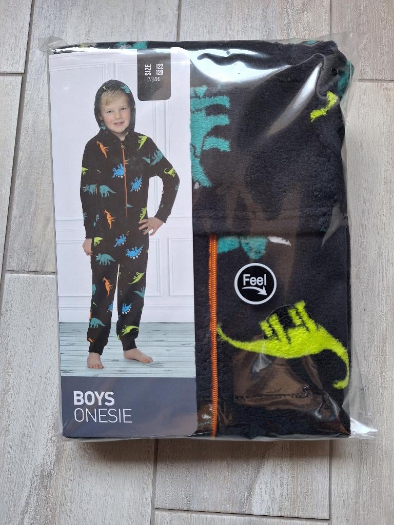 ★ M122/128 - Nieuwe Onesie Dino, Kinderen en Baby's, Ophalen of Verzenden, Nieuw, Jongen, Nacht- of Onderkleding