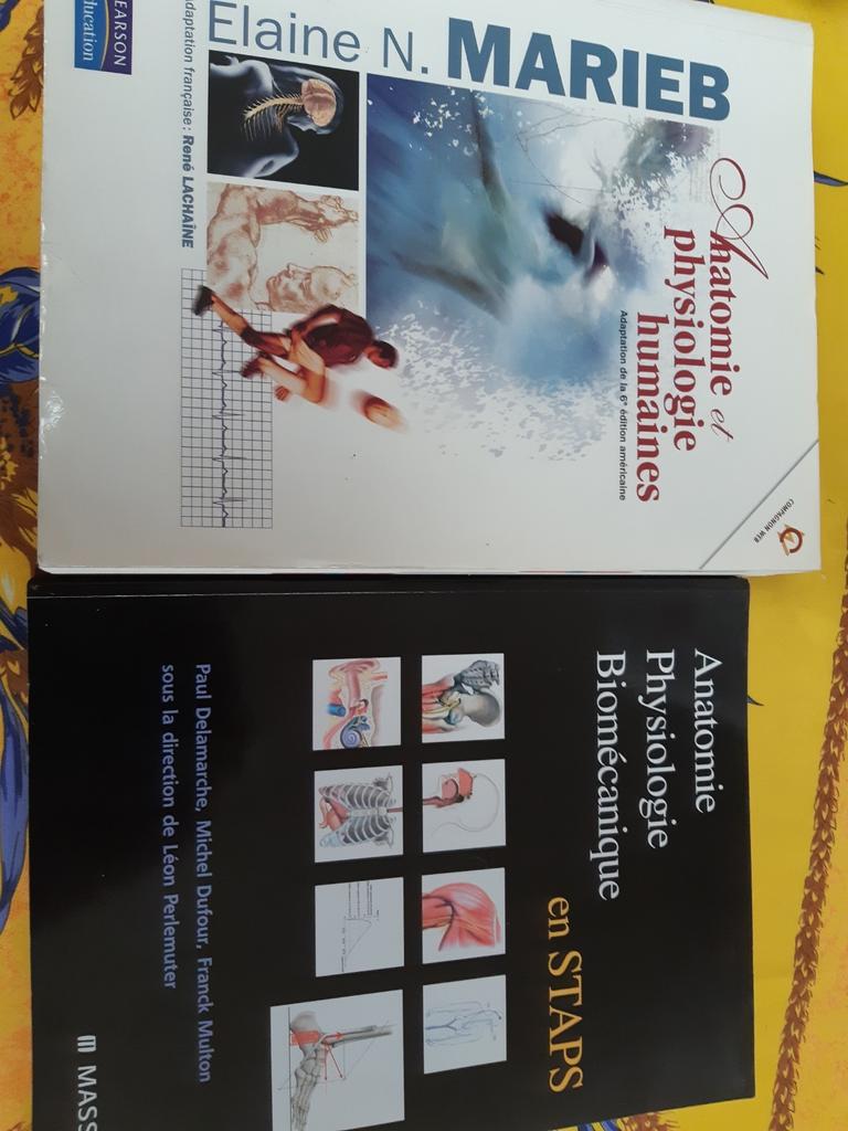2 livres spéc. Professeur Educat Phys  Sport, Enlèvement, Comme neuf