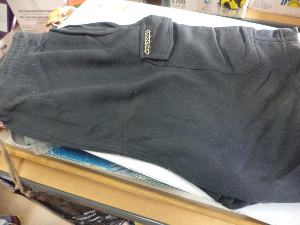 short en tissu pull pour homme en taille L, Enlèvement ou Envoi, Comme neuf, Taille 52/54 (L)