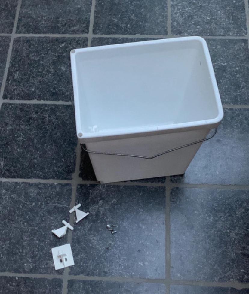 Vuilbakje om in kast te hangen - IKEA, Ophalen of Verzenden, Gebruikt, Wit