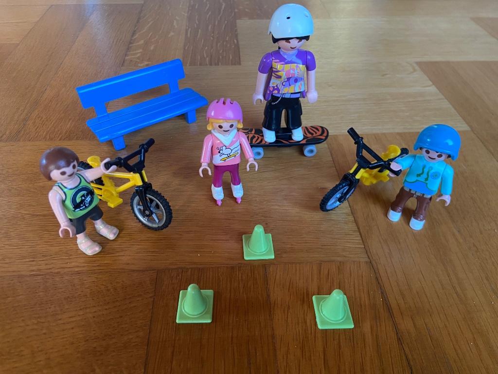Playmobil Kinderen met Fiets en Skates, Kinderen en Baby's, Speelgoed | Playmobil, Ophalen of Verzenden, Zo goed als nieuw, Complete set