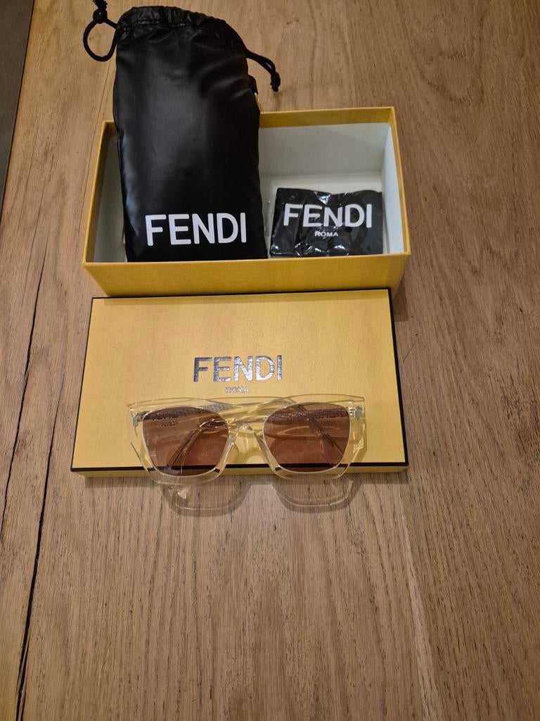 Zonnebril Fendi, Ophalen, Zonnebril
