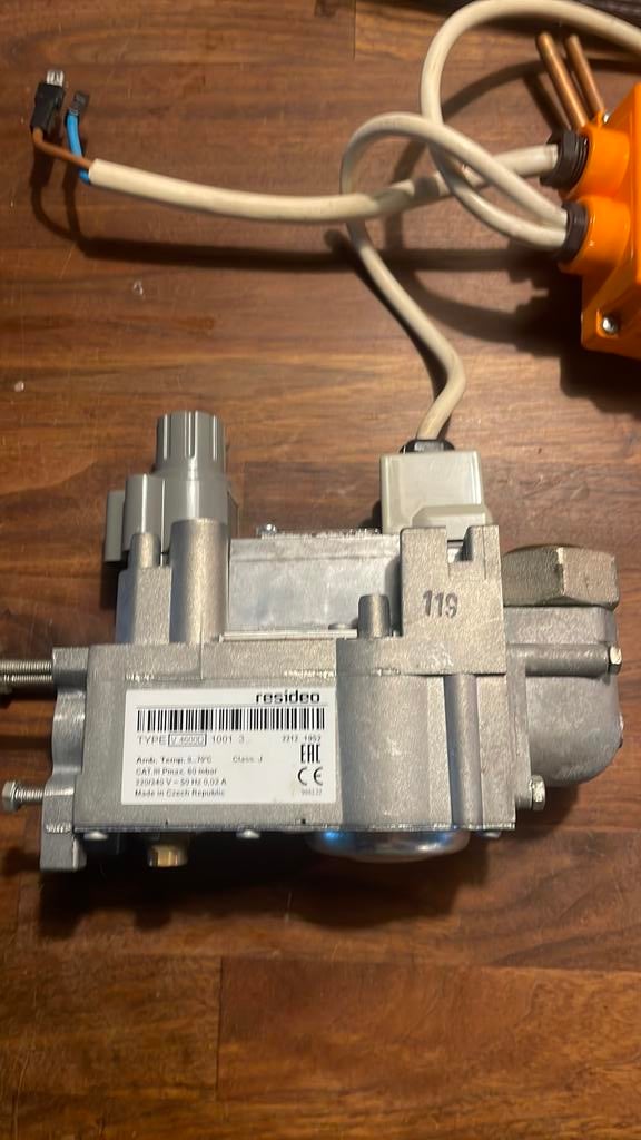Gasblok resideo V4600D voor vloerketel, Doe-het-zelf en Bouw, Aardgas, Ophalen of Verzenden, Onderdeel, Minder dan 3 jaar oud