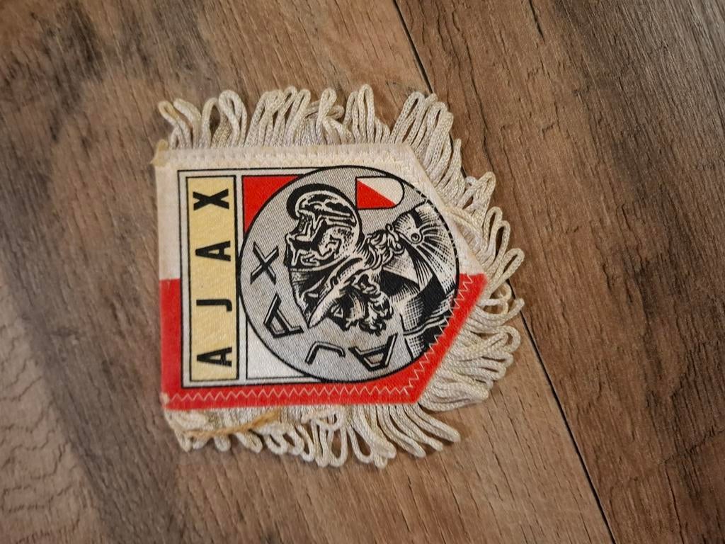 Bannière : Ajax, Envoi