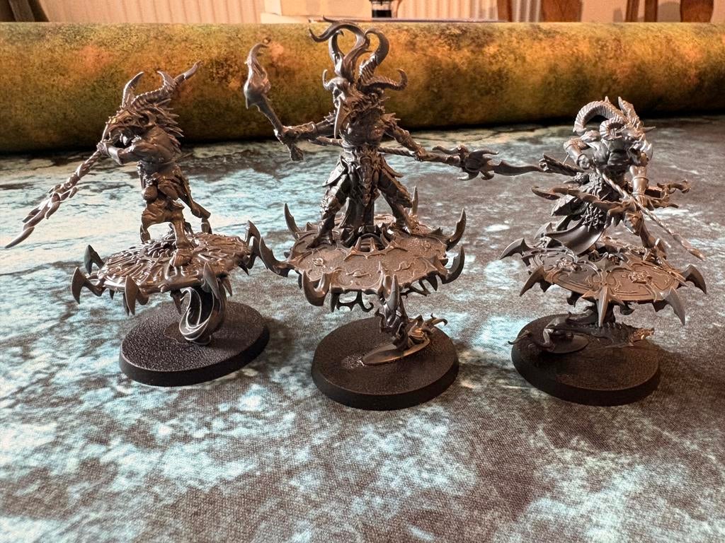 3 Tzangor Enlightened sur disque Tzeentch Warhammer AoS, Enlèvement ou Envoi, Warhammer, Peint