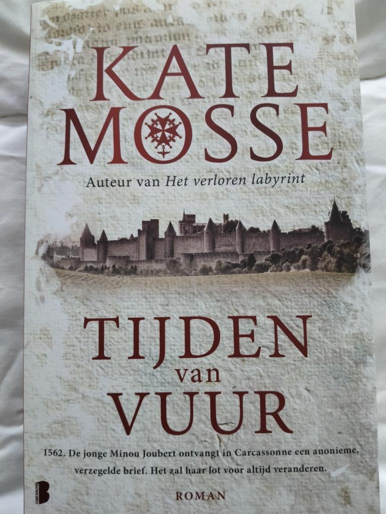 Tijden van vuur door Kate Mosse, Boeken, Ophalen of Verzenden, Zo goed als nieuw, Kate Mosse