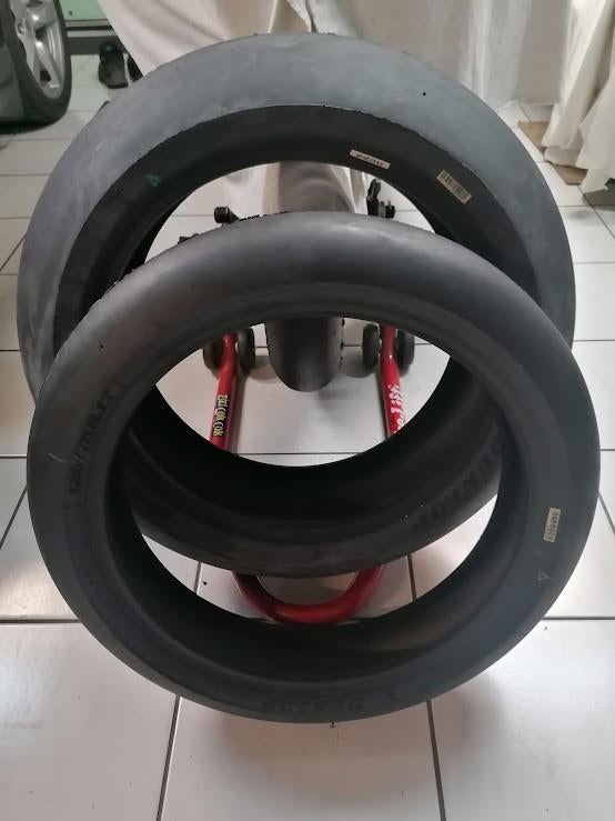 Pneus motos slicks Dunlop Moto2 Big Size, Motoren, Ophalen