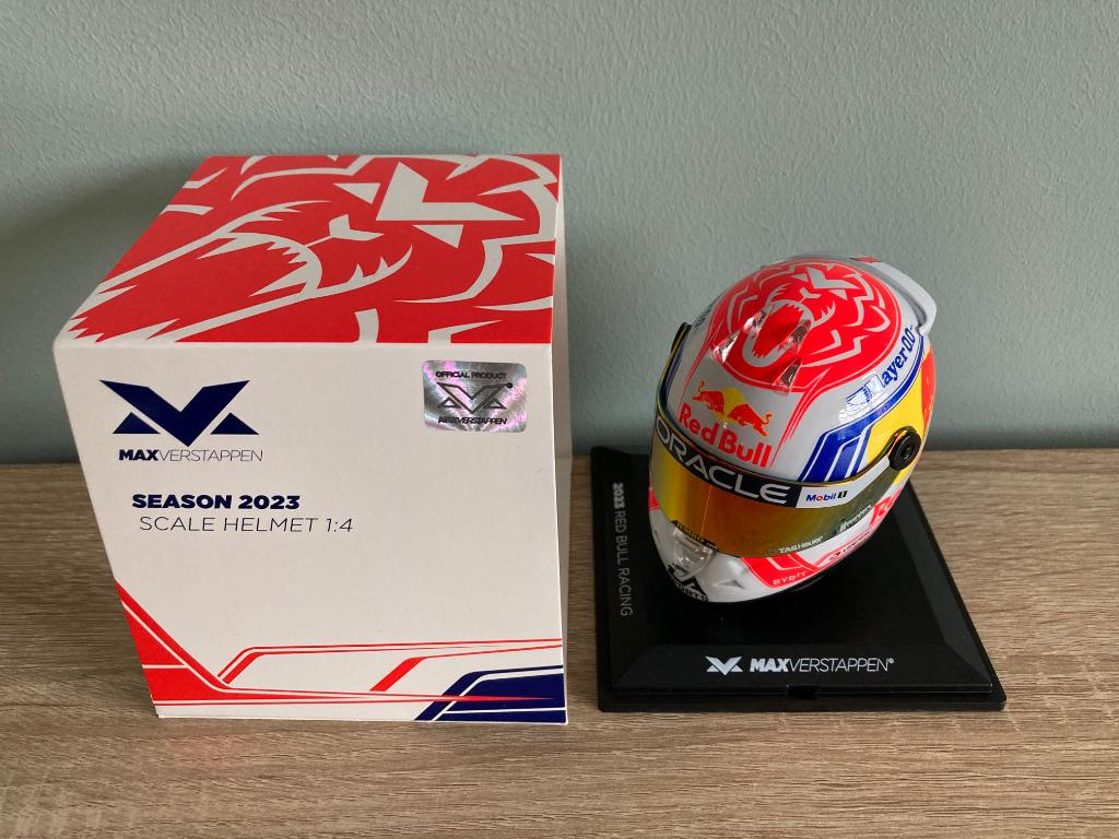 Max Verstappen 1:4 helm 2023 Season Red Bull Racing RB19, Enlèvement ou Envoi, Neuf, ForTwo