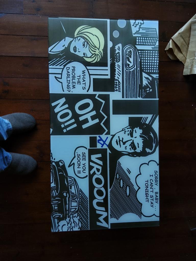Salon tafel pop-art, Ophalen, Zo goed als nieuw