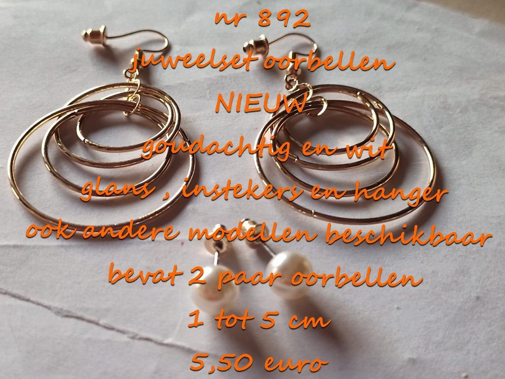 892. Parure de bijoux : boucles d'oreilles, NEUF, @LAST PIEC, Bijoux, Sacs & Beauté, Boucles d'oreilles, Autres matériaux, Blanc