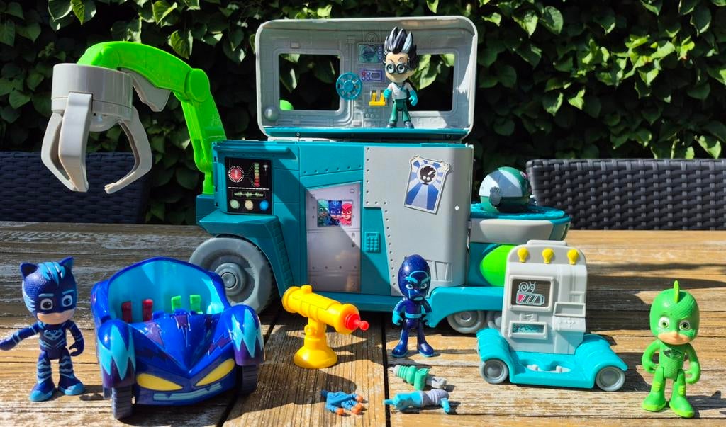 PJ Masks Romeo's Lab Speelset Catboy met auto en extra's, Kinderen en Baby's, Speelgoed | Actiefiguren, Ophalen, Zo goed als nieuw