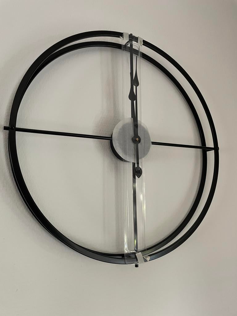 Horloge Murale murale en métal noir de luxe, Enlèvement ou Envoi, Neuf, Horloge murale