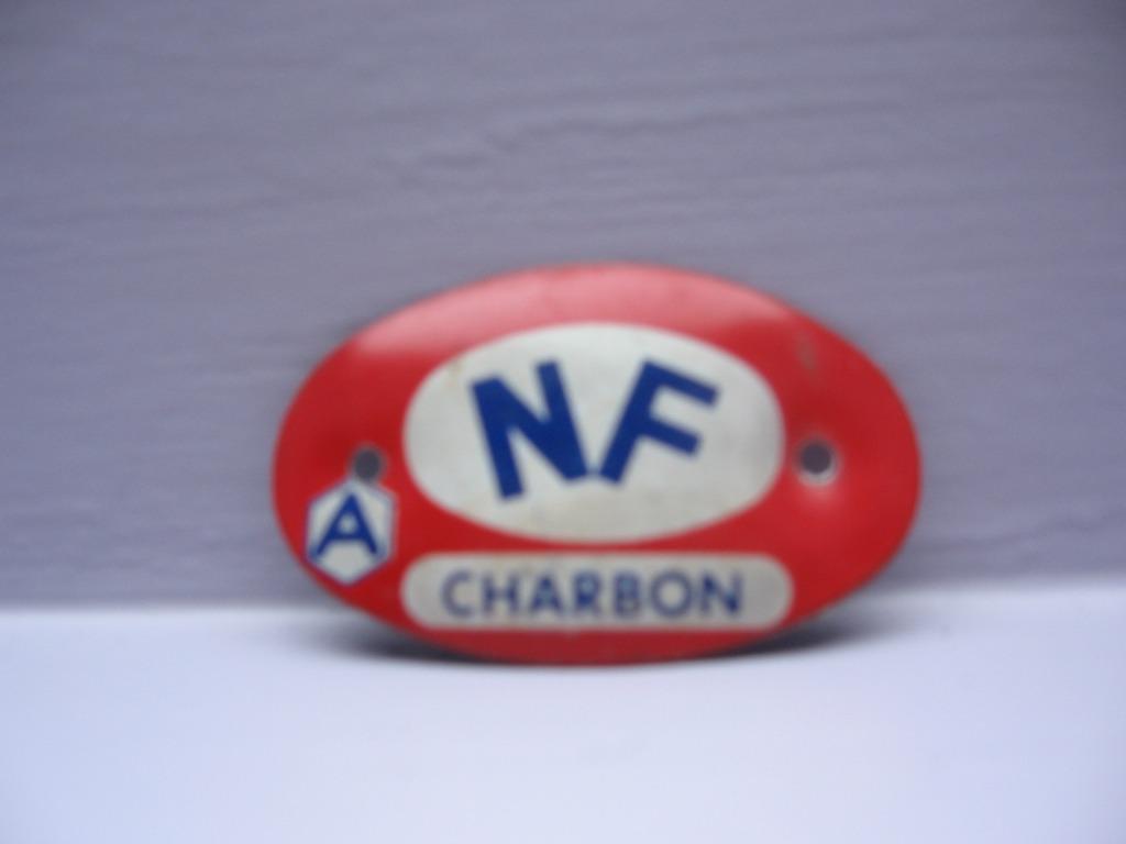 Petite enseigne ovale en fer peint : nf pour poêles à charbo, Enlèvement ou Envoi, Comme neuf, Autres types