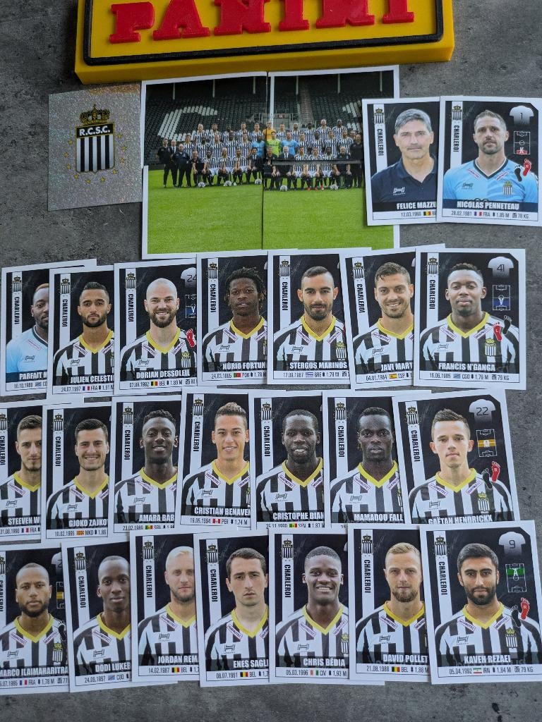 28X AUTOCOLLANTS PANINI FOOTBALL 2018 SP.CHARLEROI FOOTBALL, Enlèvement ou Envoi, Neuf
