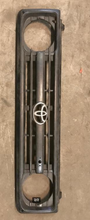 verschillende Toyota Landcruiser , voorgrillen., Ophalen, Gebruikt, Toyota, Bumper