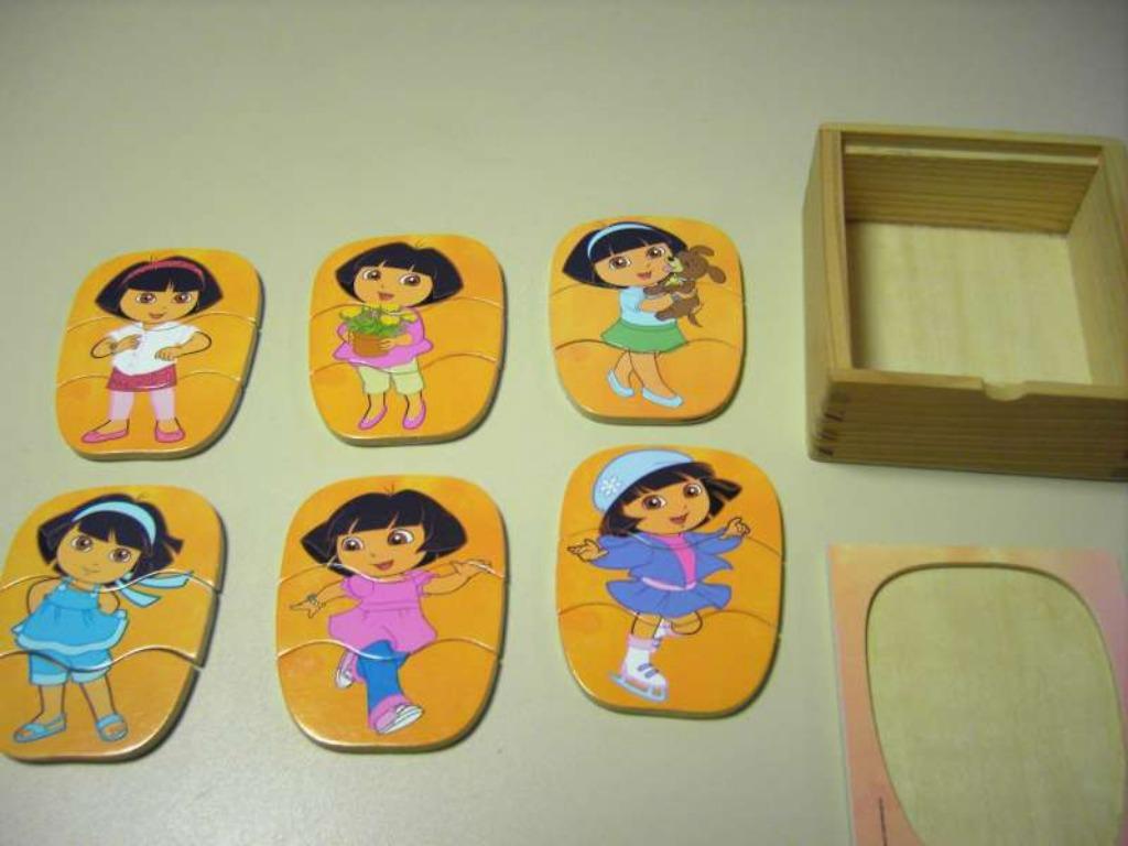 Houten puzzeldoosje met 18 stuks - Dora, Ophalen of Verzenden, Zo goed als nieuw, Overige typen
