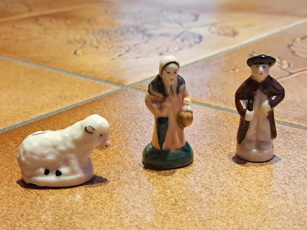 Lot de 3 fèves "santons", Enlèvement ou Envoi, Comme neuf, Humain