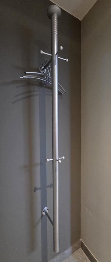 metalen kapstok + hangers, Ophalen