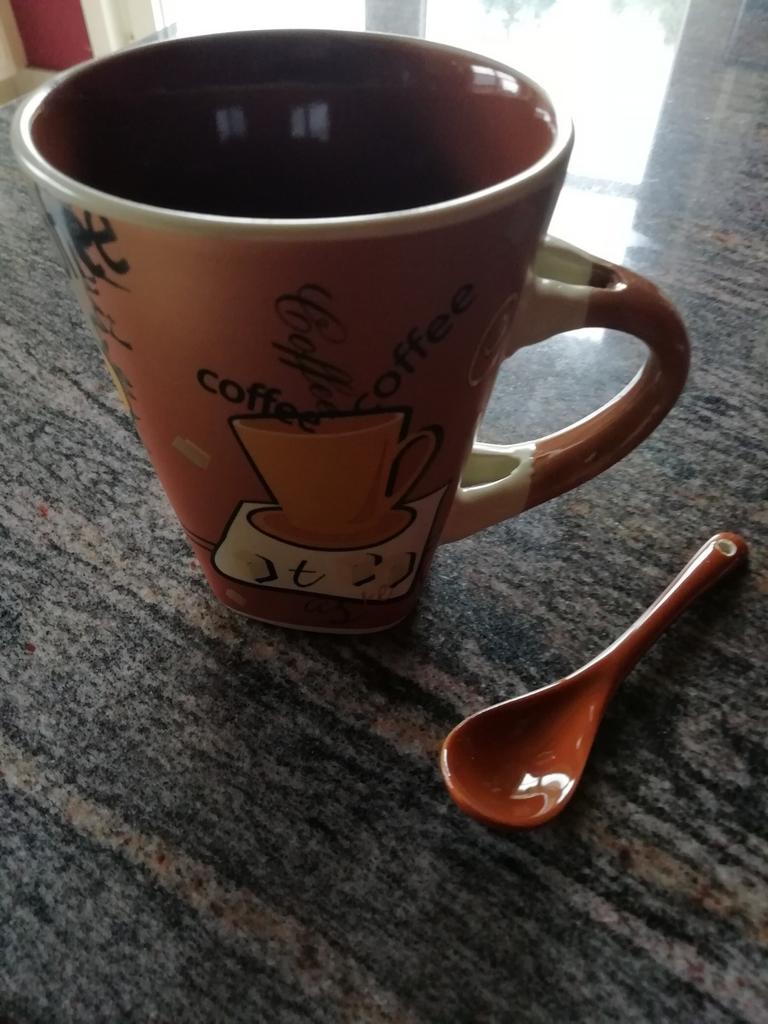 Koffiemok met oor en lepeltje, Enlèvement ou Envoi, Neuf