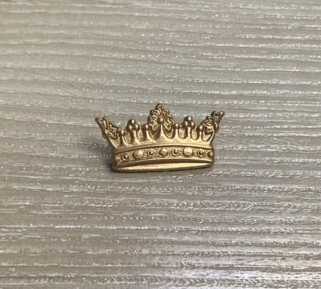 PIN - KROON - COURONNE - CROWN, Collections, Envoi, Utilisé, Autres sujets/thèmes, Insigne ou Pin's