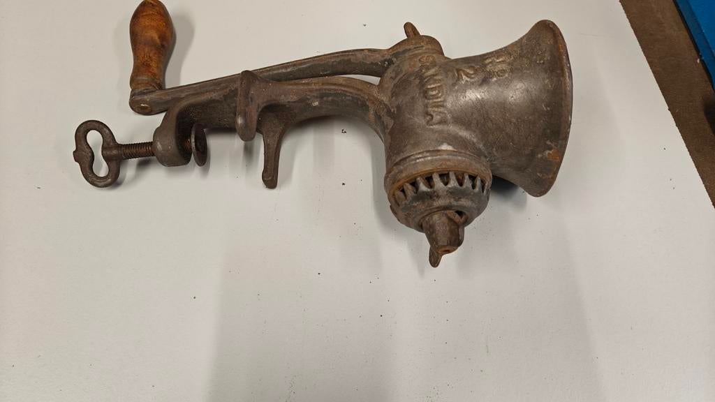 Vleesmolen, Enlèvement