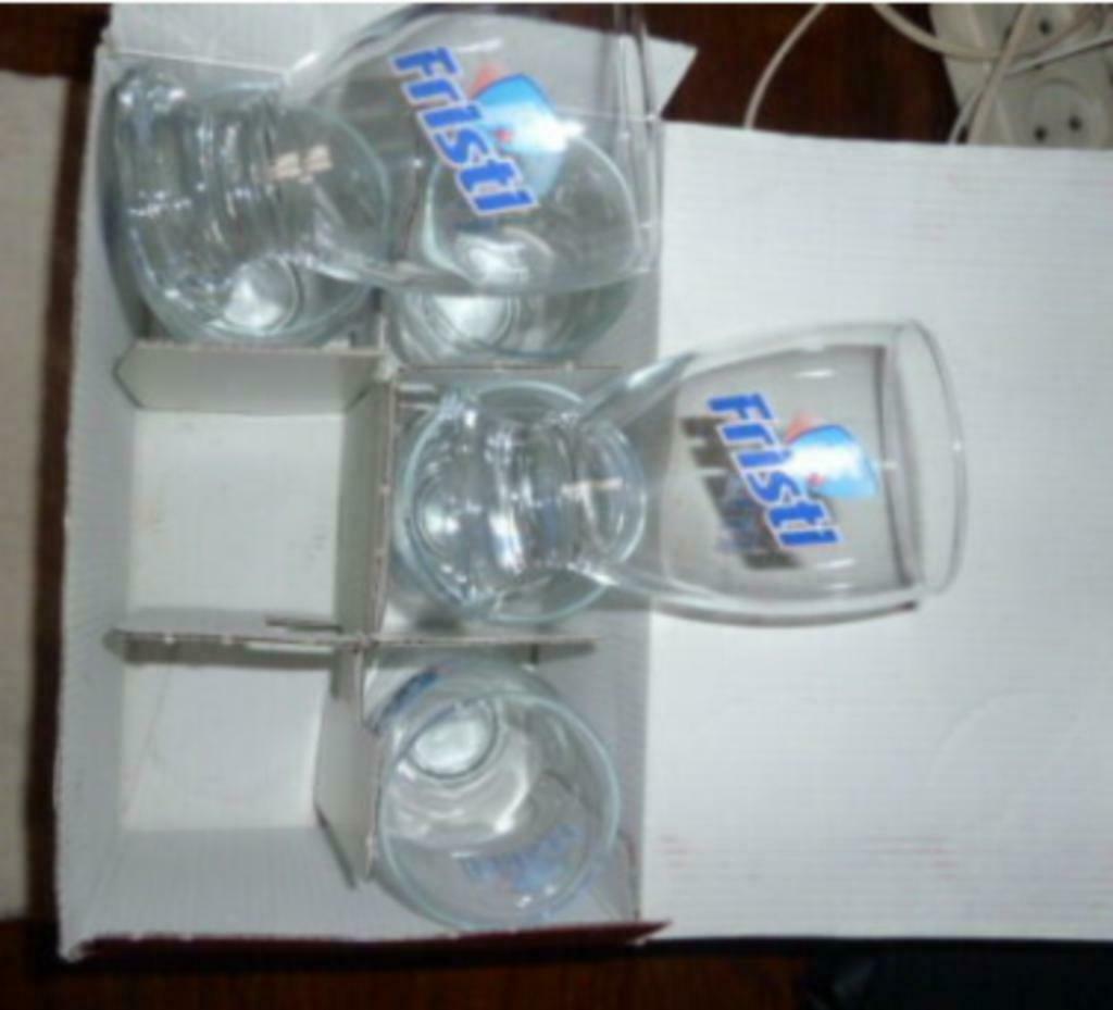 4 nieuwe FRISTI glazen ; ook los per glas verkrijgbaar, Collections, Verres & Petits Verres, Neuf, Autres types, Enlèvement ou Envoi