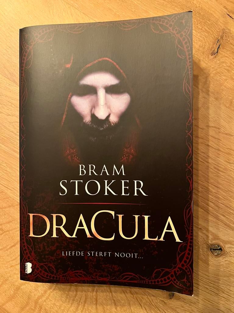 Dracula Bram Stoker Nederlandstalige versie, Enlèvement ou Envoi, Comme neuf, Bram Stoker