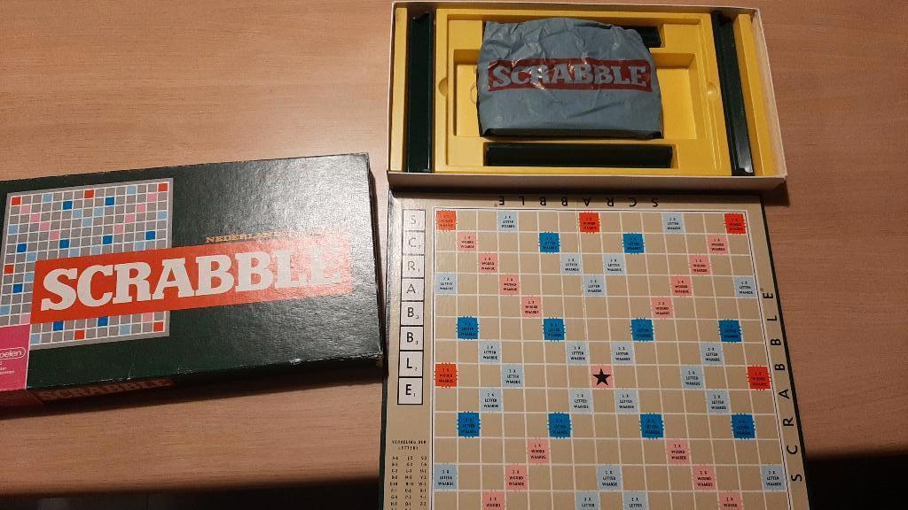 Vintage Scrabble Nederlands editie, Hobby en Vrije tijd, Gezelschapsspellen | Bordspellen, Gebruikt, Ophalen of Verzenden