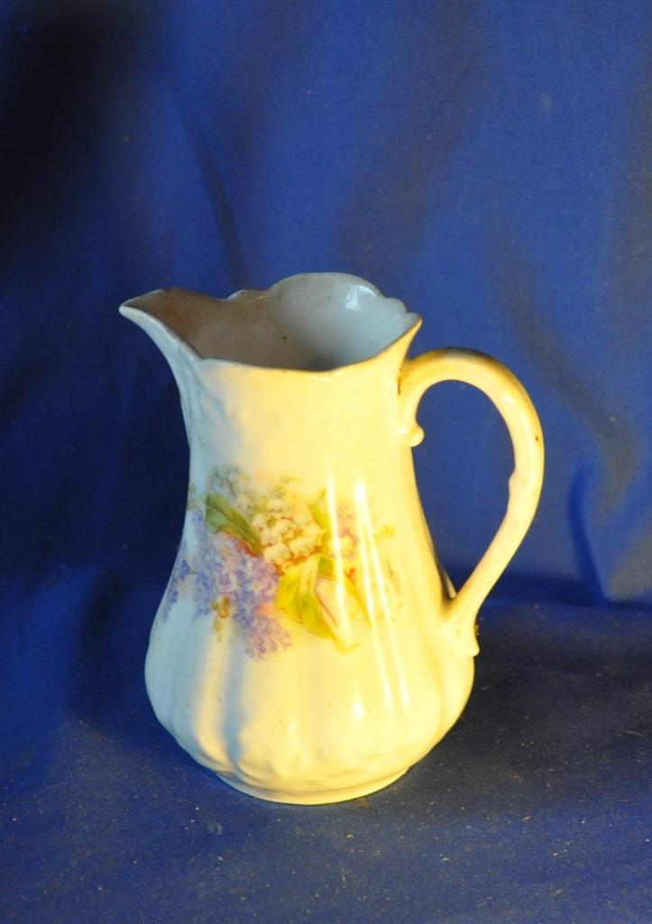 pot au lait porcelaine muguet (7), Enlèvement ou Envoi