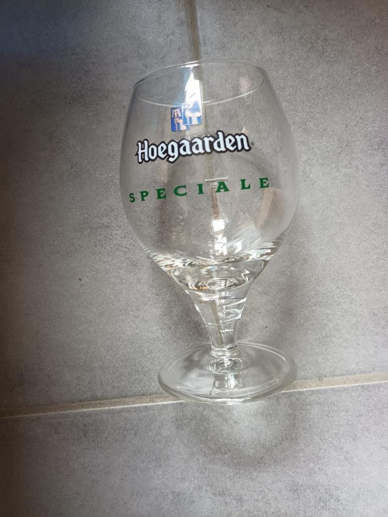 set van 6 glazen hoegaarden speciale, Ophalen of Verzenden, Nieuw, Bierglas