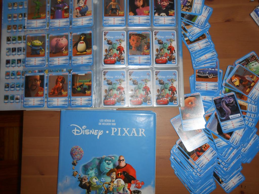 Album Delhaize les héros disney pixar Complet excellent état, Collections, Autres supermarchés, Enlèvement