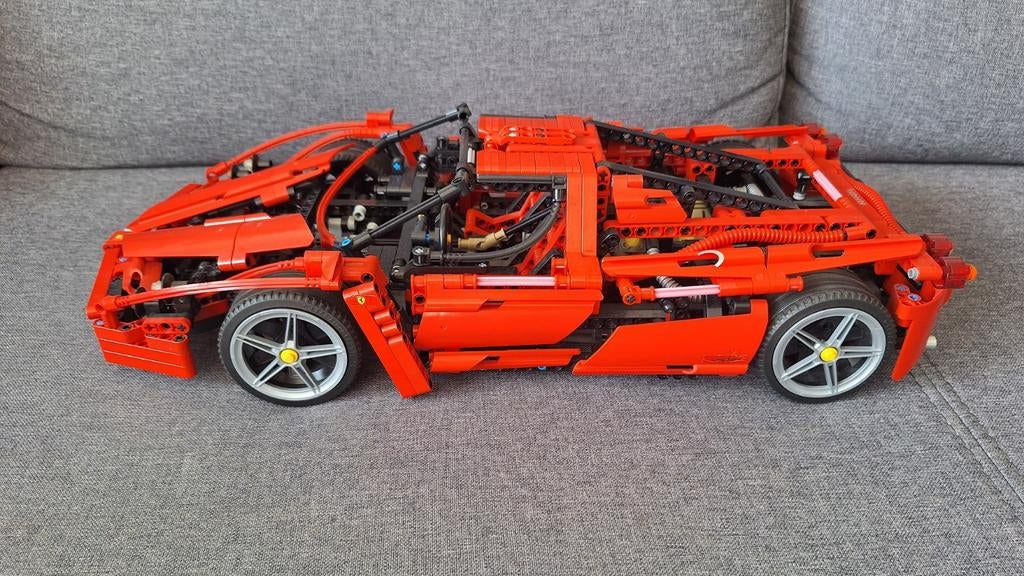 Lego, Enzo Ferrari, schaal 1/10, blokjes compleet!, Enlèvement, Utilisé, Voiture