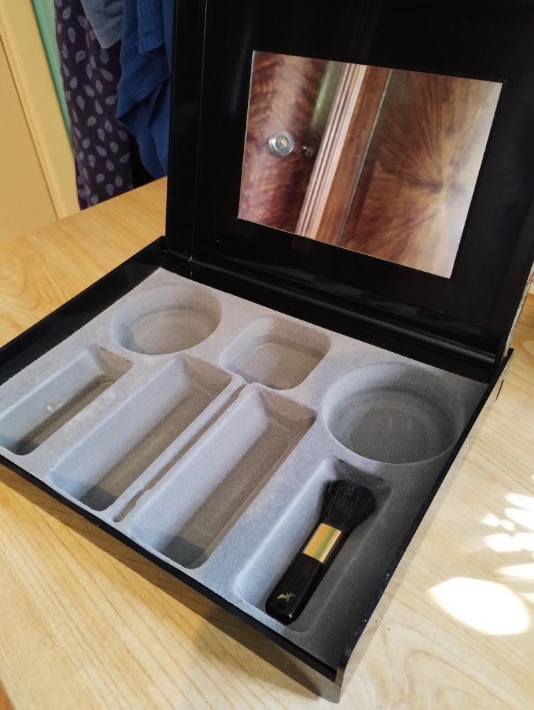 Coffret à maquillage, Maquillage, Enlèvement ou Envoi, Tout le visage, Utilisé