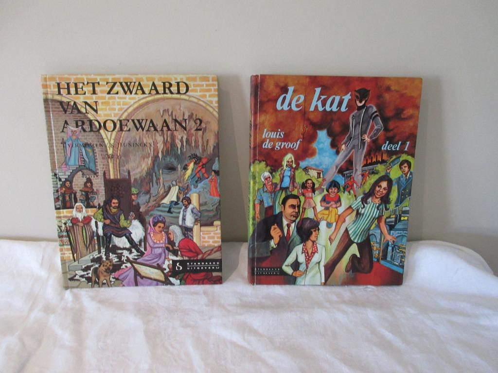 Jeugdfeuilleton DE KAT 1 en HET ZWAARD VAN ARDOEWAAN 2, Boeken, Kinderboeken | Jeugd | 10 tot 12 jaar, Gelezen, Ophalen of Verzenden