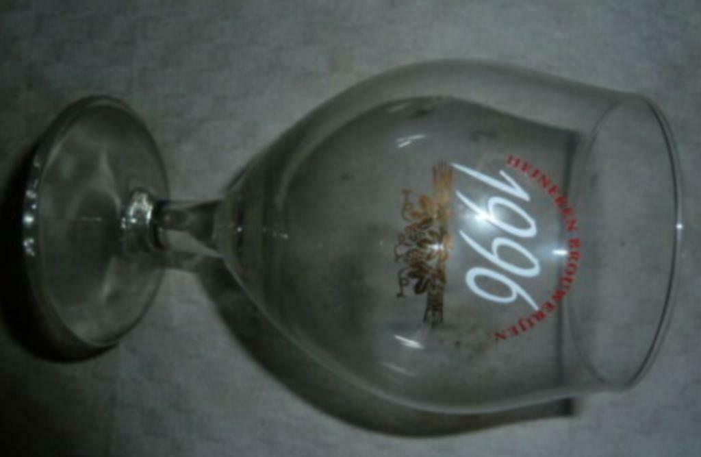 #A bier glas HEINEKEN BROUWERIJEN 1996, Collections, Verres & Petits Verres, Neuf, Verre à bière, Enlèvement ou Envoi