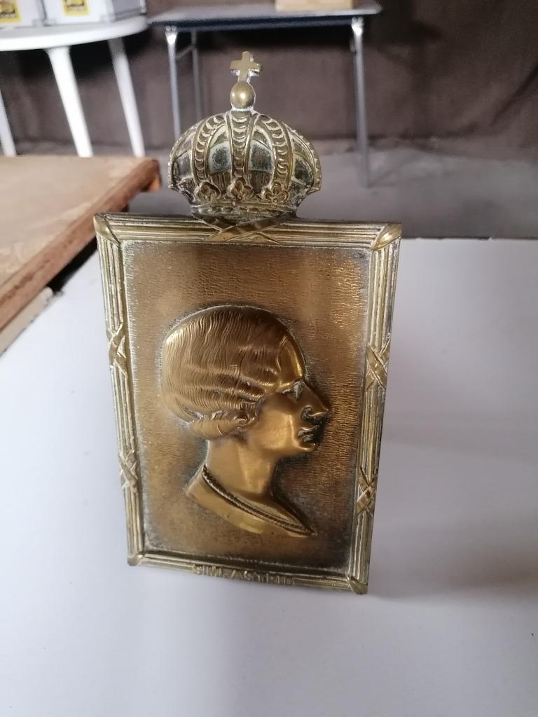 Koperen kader koningin Astrid, Ophalen, Gebruikt