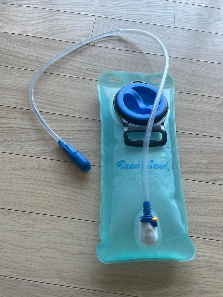 Waterzak 2L, Caravans en Kamperen, Kampeeraccessoires, Zo goed als nieuw, Ophalen of Verzenden