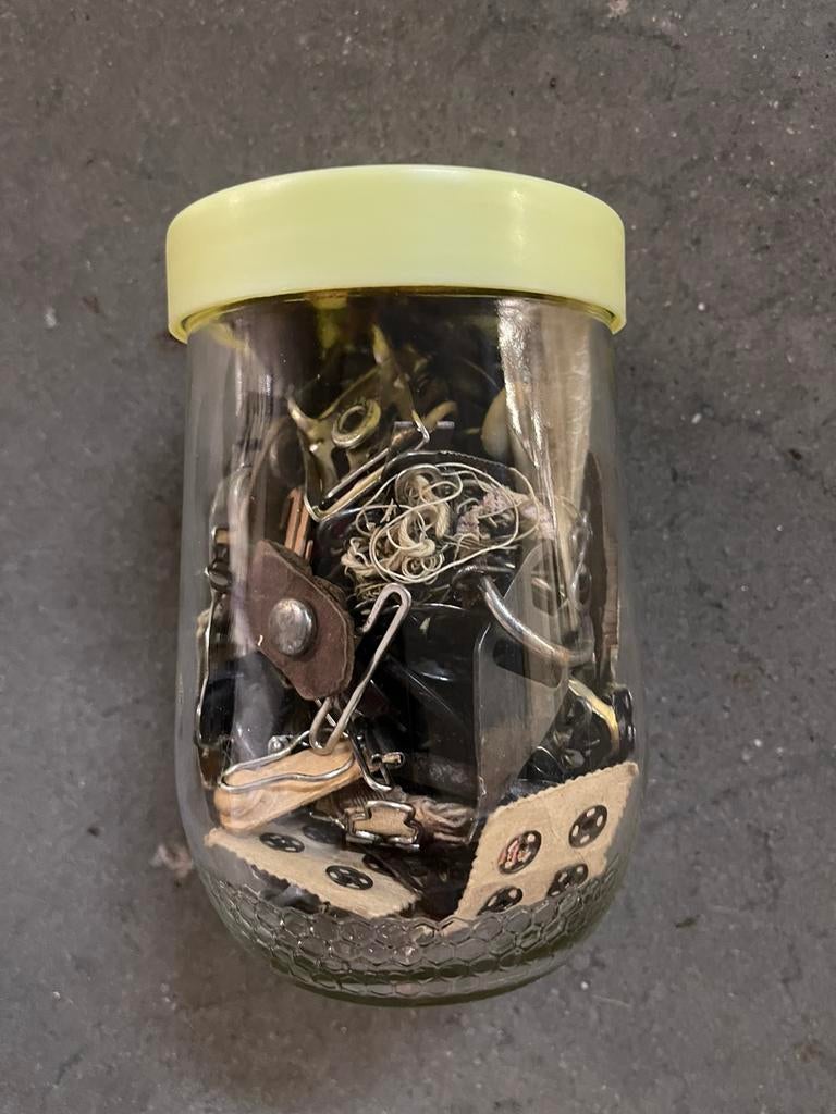 Lot herstel gerief , allerlei naaigerei naai en snit ,, Hobby en Vrije tijd, Ophalen of Verzenden