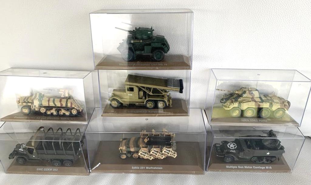 Leger model voertuigen lot in plexi dozen, Ophalen, Nieuw