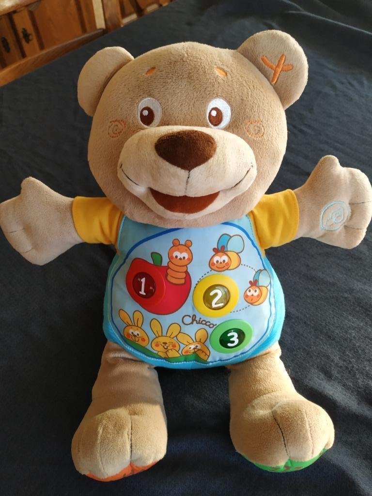 Pratende en zingende knuffel 32 cm, Kinderen en Baby's, Speelgoed | Knuffels en Pluche, Ophalen, Zo goed als nieuw, Beer