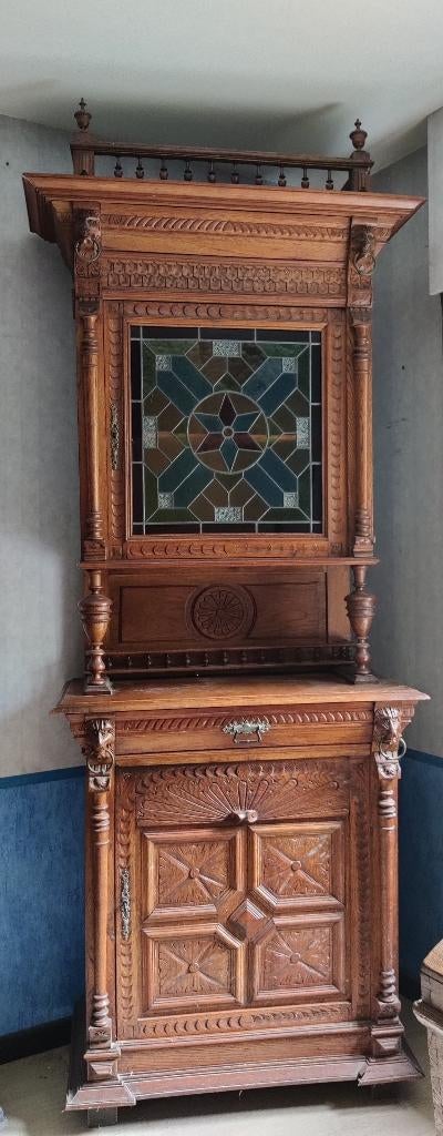 Mechelse antieke kast met gekleurd glas in lood, Enlèvement
