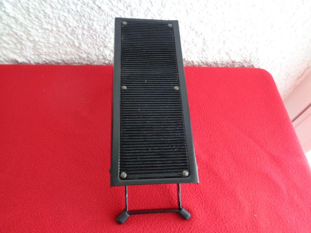 Repose pied guitare sans marque, Musique & Instruments, Instruments | Accessoires, Envoi, Utilisé, Autres instruments