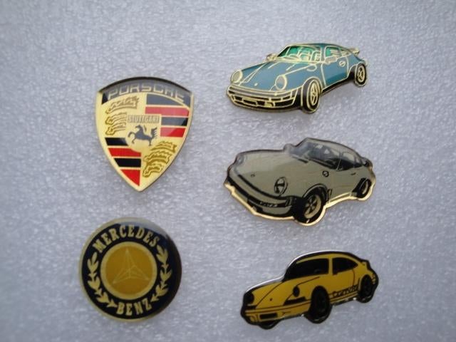 Porsche Mercedes-pin, Verzamelen, Speldjes, Pins en Buttons, Ophalen of Verzenden, Zo goed als nieuw