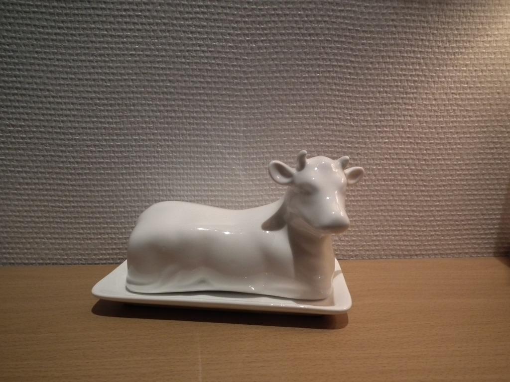 Beurrier blanc (Triple A) fine porcelaine (18 x 10 xx 12 cm), Comme neuf, Autres types, Autres styles, Porcelaine