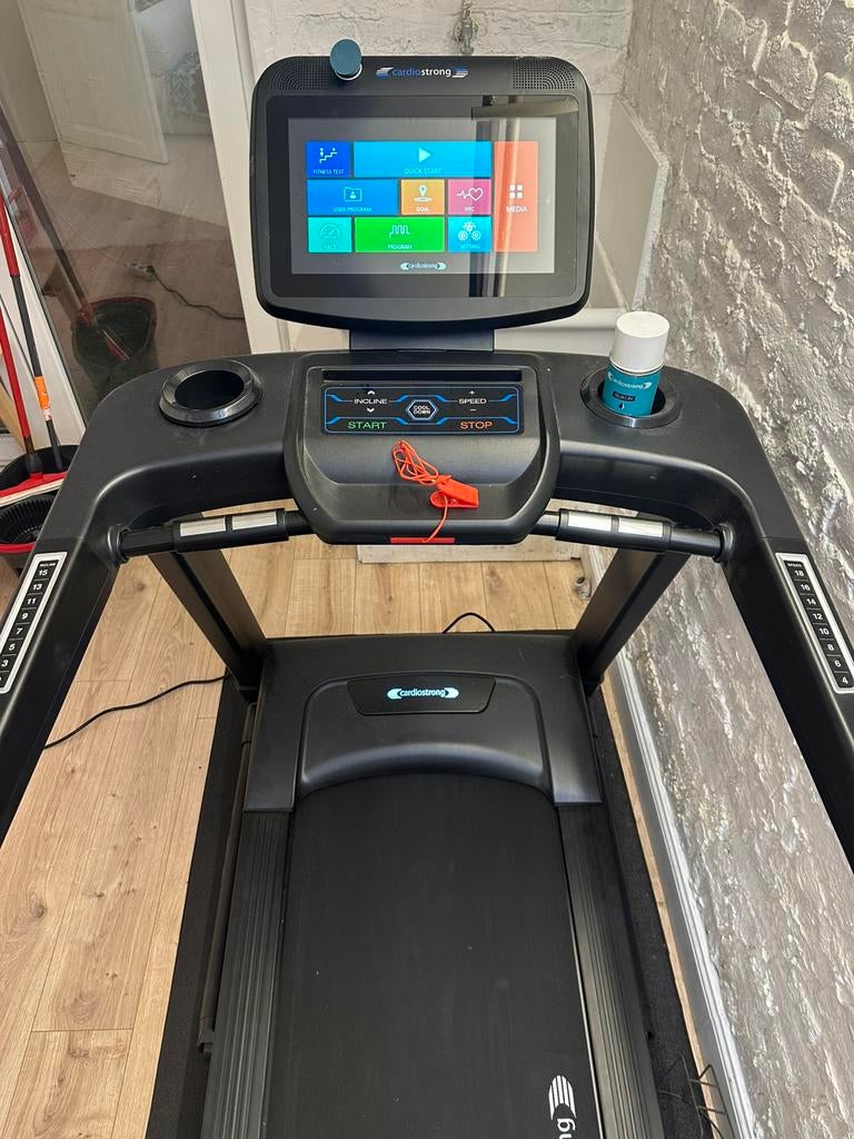 Tapis de course Cardiostrong TX-90, Sport en Fitness, Ophalen, Zo goed als nieuw