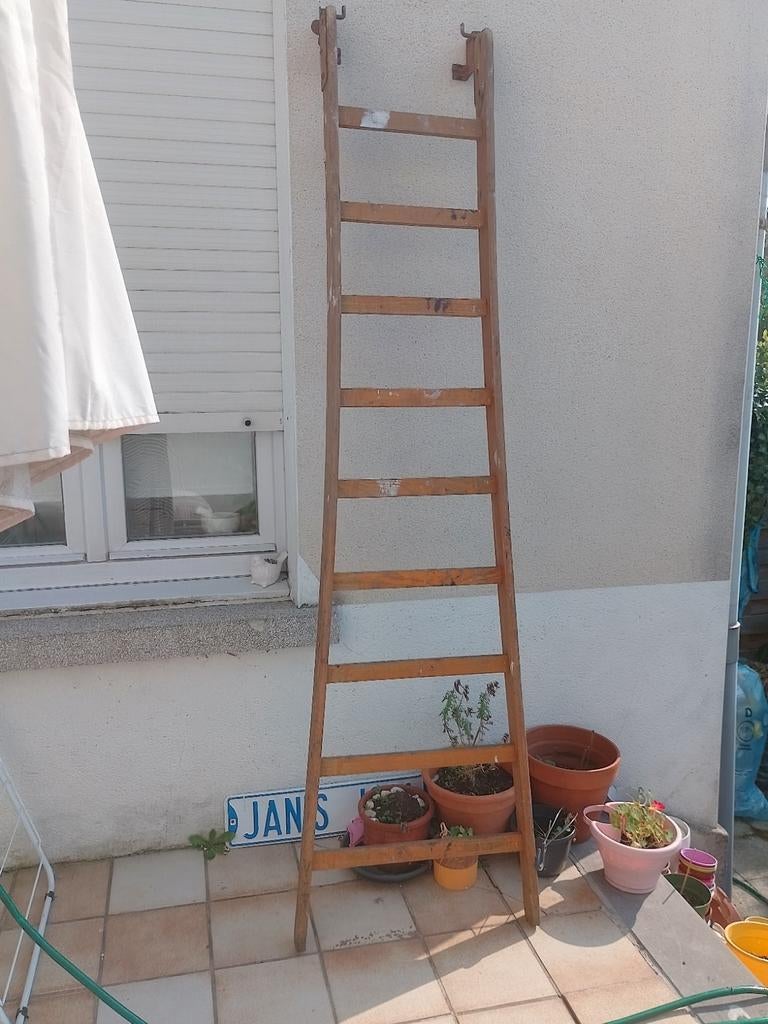 Houten ladder, Ophalen, Zo goed als nieuw, Ladder