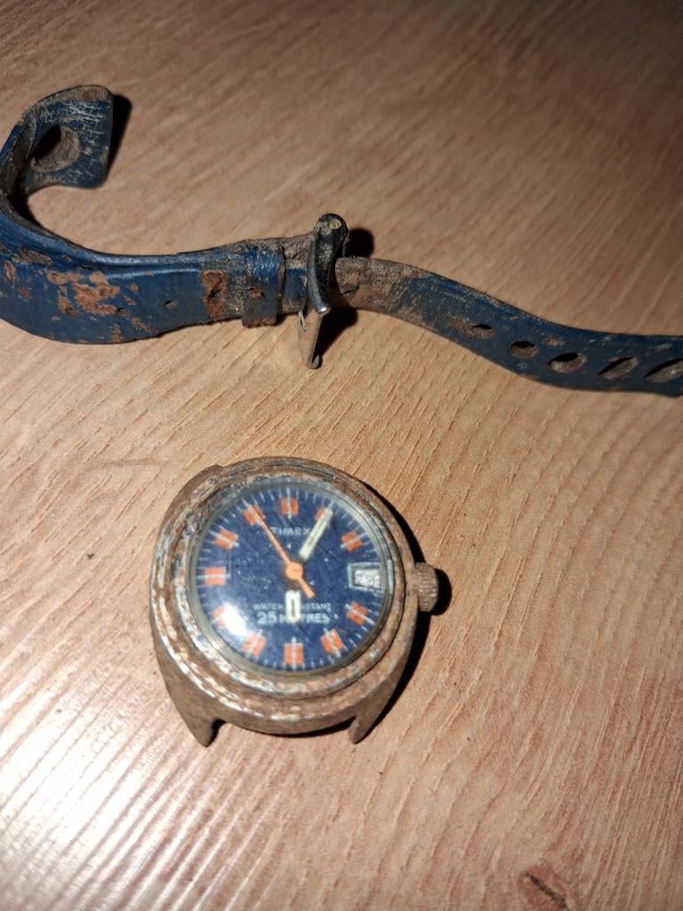 TIMEX Montre plongée dame 25m 1970 à rénover, Enlèvement ou Envoi